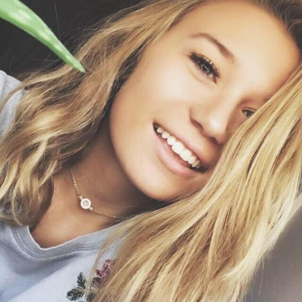 Meet your Posher, Kayla